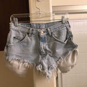 Wrangler urban outfitters denim shorts ripped 27